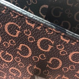 Meet your Posher, Mireya